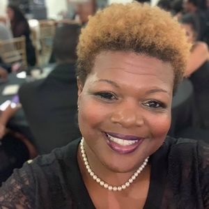 Meet your Posher, Demetria